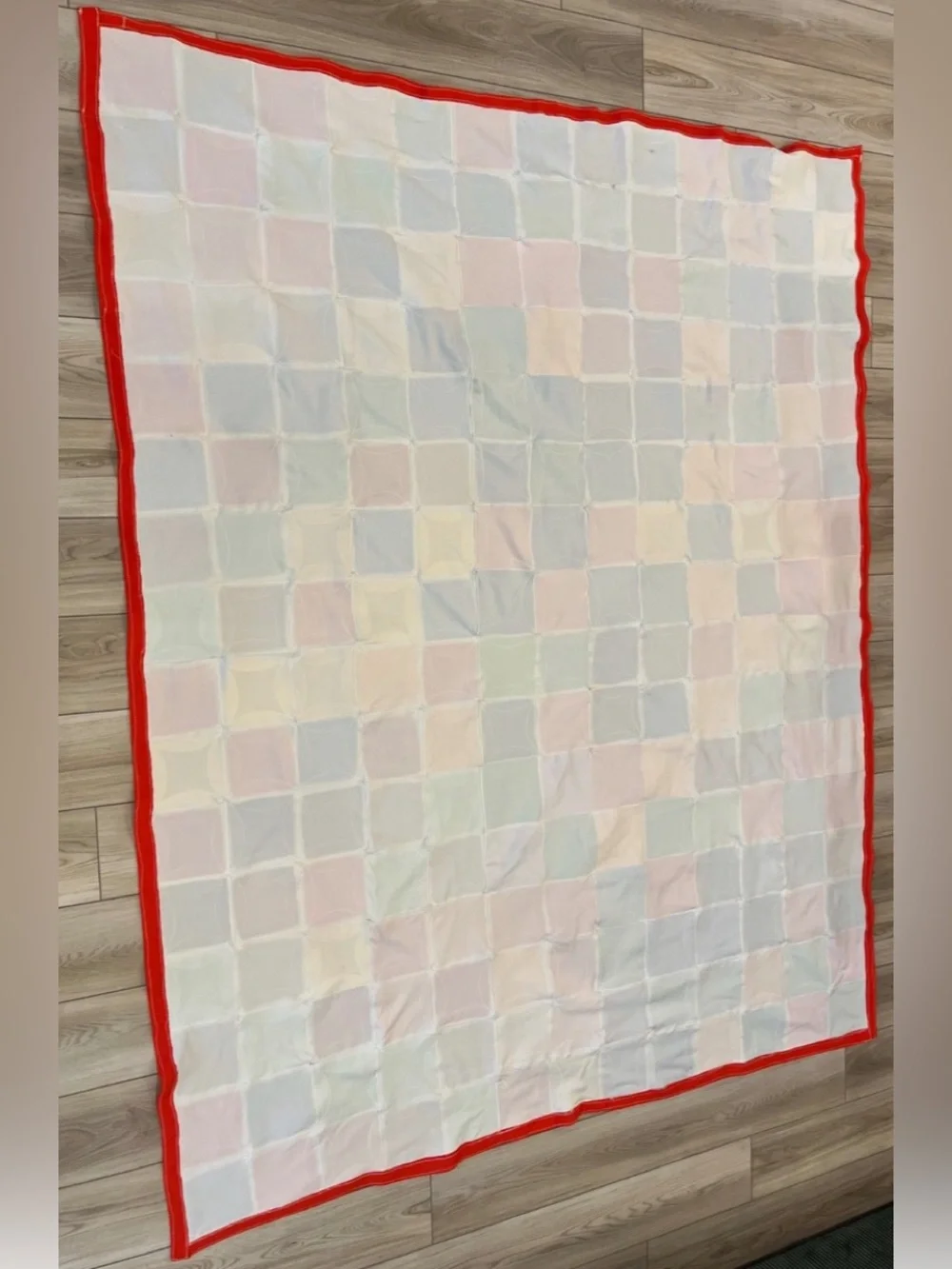 Vintage Polyester Cathedral Window Style Coverlet Measures ~84”x92”